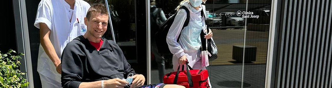 Adam Waczynski, operat amb èxit del genoll Adam Waczynski, operat amb èxit del genoll