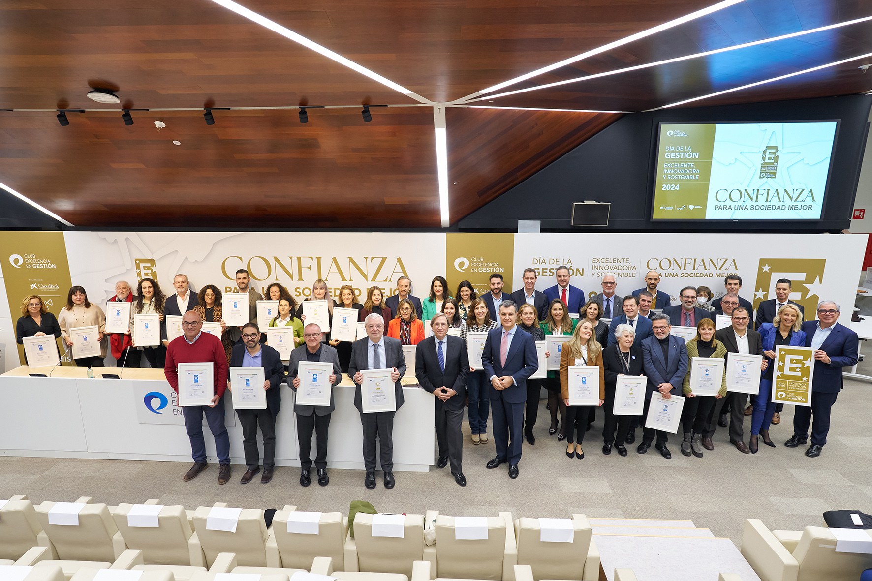 Althaia renova el Segell d’Excel·lència Europea EFQM que reconeix la qualitat del servei i la tasca dels professionals Althaia renova el Segell d’Excel·lència Europea EFQM que reconeix la qualitat del servei i la tasca dels professionals