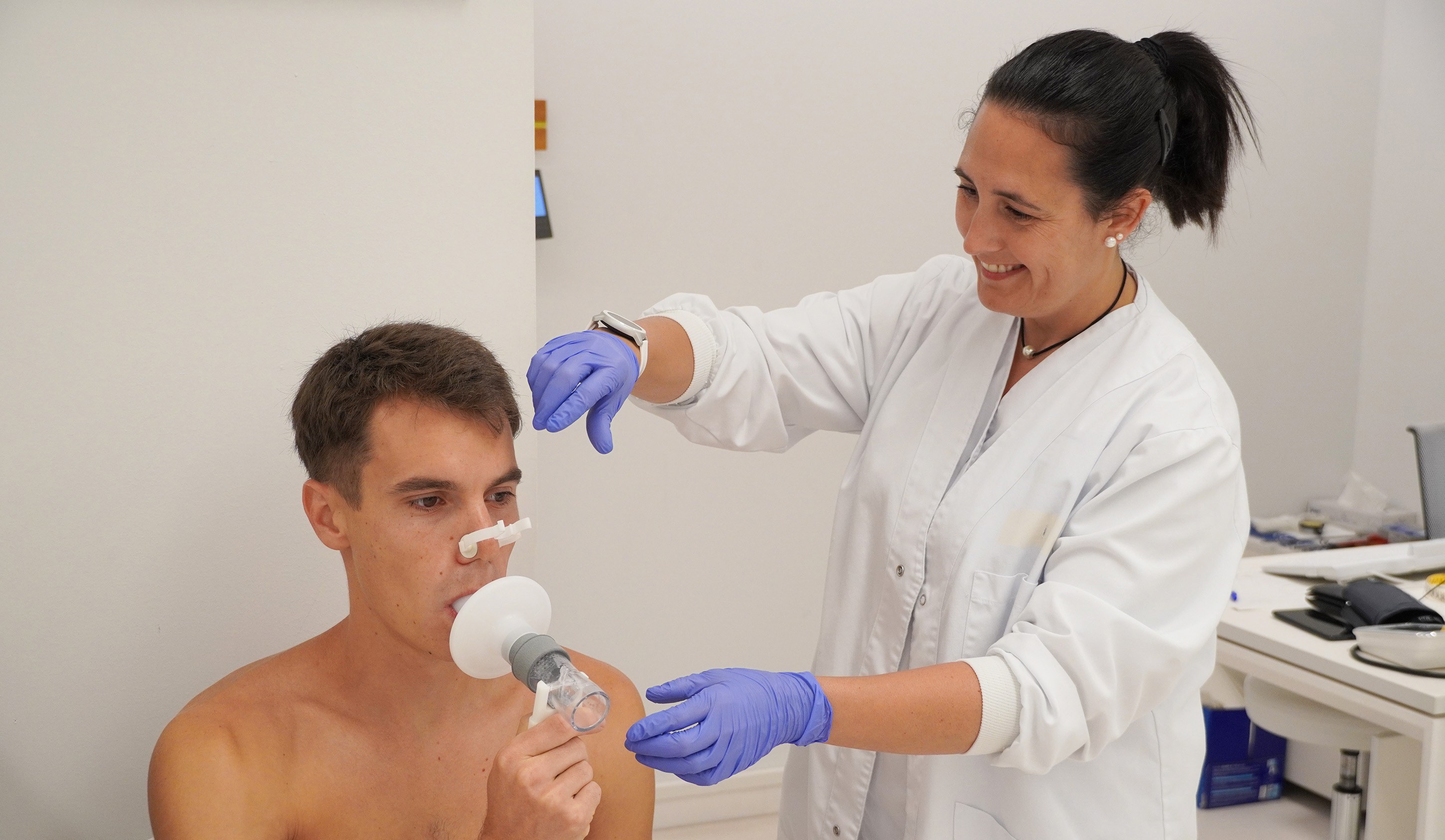 Els jugadors del Centre d’Esports Manresa superen amb èxit les revisions medicoesportives al CIMETIR Els jugadors del Centre d’Esports Manresa superen amb èxit les revisions medicoesportives al CIMETIR