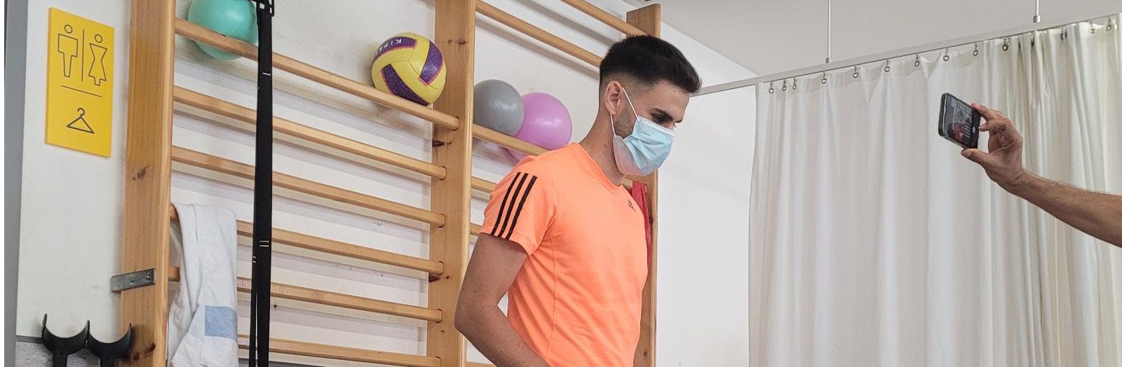 El jugador del CE Manresa, Nil Pradas, encara el final de la rehabilitació dels lligaments creuats al CIMETIR El jugador del CE Manresa, Nil Pradas, encara el final de la rehabilitació dels lligaments creuats al CIMETIR