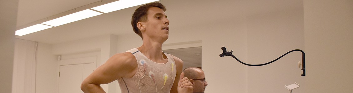 El primer equip del Centre d’Esports Manresa es posa a prova al CIMETIR El primer equip del Centre d’Esports Manresa es posa a prova al CIMETIR